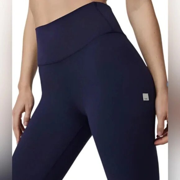 Vuori All The Feels Leggings Jet Size Large NWT - Picture 1 of 6